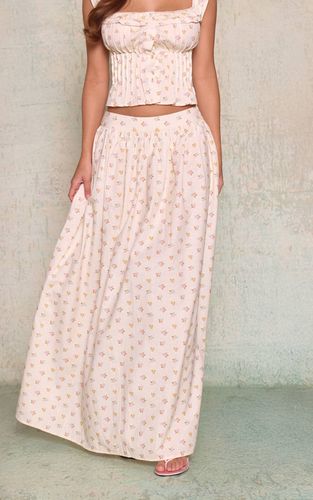 Cream Jupe Longue Plissée À Imprimé Fleuri Liberty En Coton Ensemble Coordonné | Taille 32 - PrettyLittleThing - Modalova