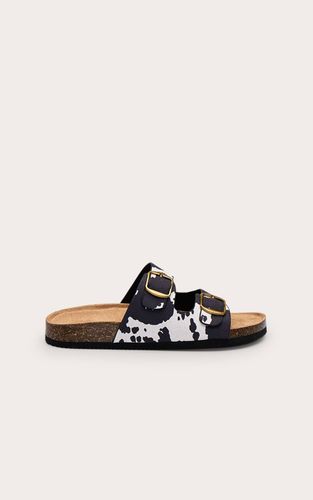 Black Sandales À Semelle Anatomique Imprimé Vache Avec Double Boucle | Taille 36 - PrettyLittleThing - Modalova