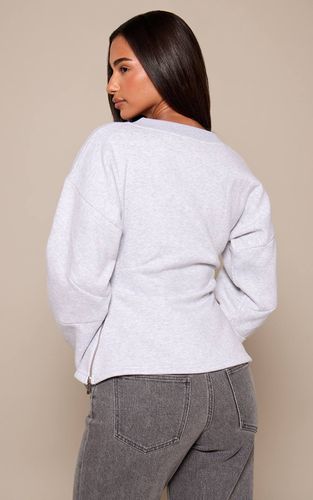 Ash Grey Sweat-shirt Petite Col V Taille Cintrée | Taille Medium - PrettyLittleThing - Modalova
