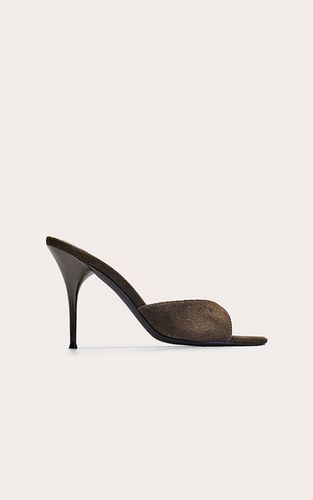 Khaki Mules À Talons Hauts En Daim | Taille 36 - PrettyLittleThing - Modalova