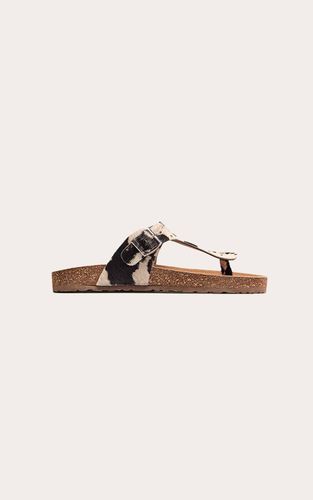 Black Sandale À Entredoigt En Cuir Véritable Imprimé Vache Avec Semelle Anatomique | Taille 38 - PrettyLittleThing - Modalova