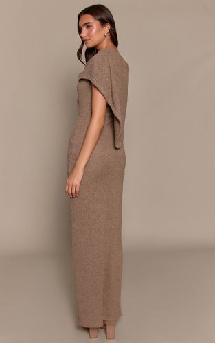 Robe Longue Sans Manches Texturée À Détail Cape | Taille 32 - PrettyLittleThing - Modalova