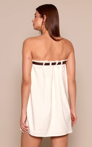 Cream Robe Droite Bandeau Avec Détail Ceinture | Taille 42 - PrettyLittleThing - Modalova