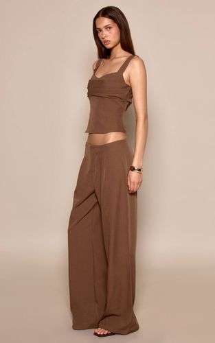 Mocha Pantalon Coordonné Plissé Ajusté | Taille 42 - PrettyLittleThing - Modalova