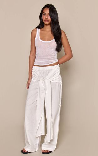 White Pantalon Droit En Mélange Coton Lin Avec Détail Drapé | Taille 42 - PrettyLittleThing - Modalova