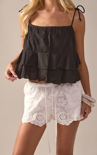 White Short En Coton Broderie Anglaise Avec Cordon De Serrage | Taille 42 - PrettyLittleThing - Modalova