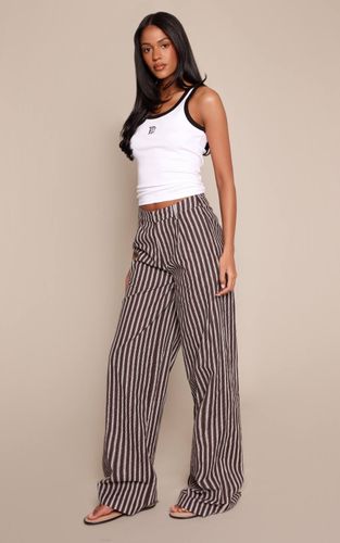 Brown Pantalon Droit Ajusté À Rayures En Lin Tall | Taille 36 - PrettyLittleThing - Modalova
