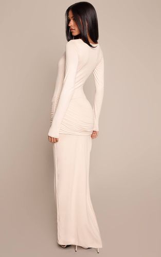 Cream Robe Longue Grande Taille À Col Bateau Toucher Doux Avec Détail Cache-cœur | Taille 42 - PrettyLittleThing - Modalova