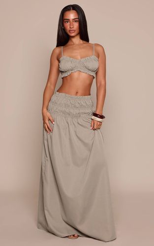Khaki Ensemble Jupe Longue Tissée À Taille Froncée Et Ourlet À Volants Petite | Taille 40 - PrettyLittleThing - Modalova
