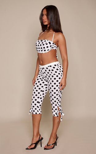White Pantalon Capri Ajusté À Pois Petite Taille Co-ord | Taille 42 - PrettyLittleThing - Modalova