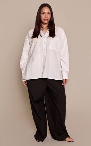 Black Pantalon Large Tissé Texturé Grande Taille Ensemble Coordonné | Taille 46 - PrettyLittleThing - Modalova
