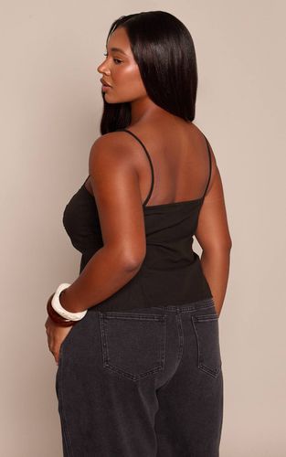 Black Ensemble Grande Taille Top À Bretelles Texturé Avec Détails De Panneaux Tissés | Taille 46 - PrettyLittleThing - Modalova