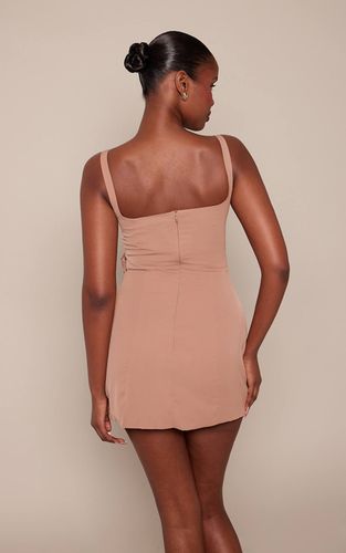 Robe Droite À Détails Floraux | Taille 42 - PrettyLittleThing - Modalova