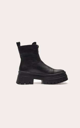 Black Bottines Chelsea Chunky En Synthétiquecuir Avec Fermeture Éclair Devant | Taille 36 - PrettyLittleThing - Modalova