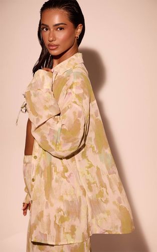Olive Chemise De Plage En Mousseline Imprimé Abstrait | Taille 2XL - PrettyLittleThing - Modalova
