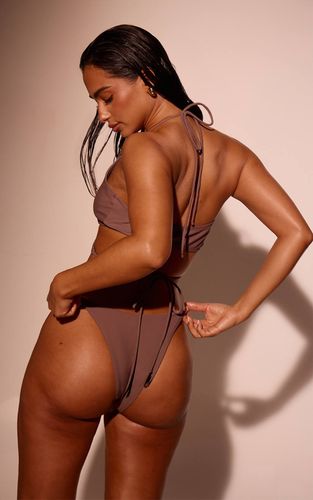 Brown Haut De Bikini Croisé Devant | Taille 32 - PrettyLittleThing - Modalova