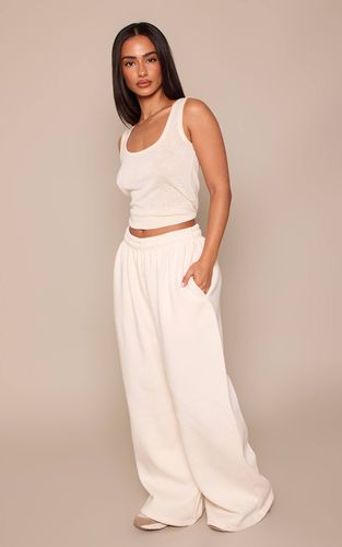 Cream Jogging Petite Taille Jambes Extra Larges | Taille 42 - PrettyLittleThing - Modalova