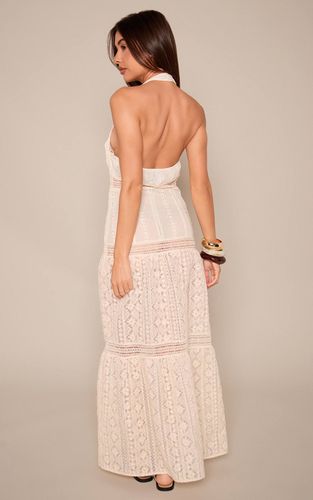 Cream Robe Longue Texturée À Col Licou | Taille 42 - PrettyLittleThing - Modalova