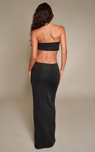Black Robe Maxi Bandeau Toucher Doux Avec Découpe Et Détail De Perles | Taille 42 - PrettyLittleThing - Modalova