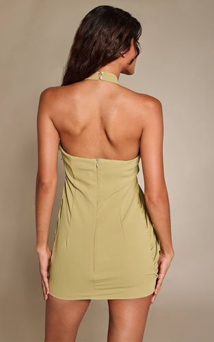 Olive Robe Mini Drapée Bandeau Ornée De Fleur En Mousseline | Taille 42 - PrettyLittleThing - Modalova