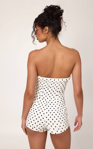 White Combinaison-short Bandeau Texturée À Pois | Taille 42 - PrettyLittleThing - Modalova