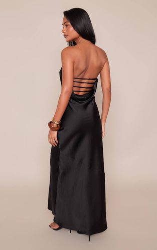 Black Robe Longue En Satin À Col Bandeau Et Dos Drapé | Taille 42 - PrettyLittleThing - Modalova