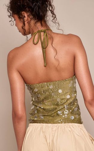 Green Haut Dos Nu À Sequins Disques Et Col Licou | Taille 42 - PrettyLittleThing - Modalova