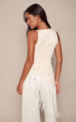 Cream Top Asymétrique En Satin À Ourlet À Franges | Taille 42 - PrettyLittleThing - Modalova