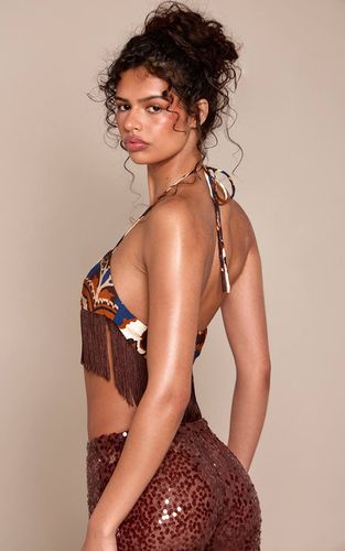 Multi Bralette À Col Licou Avec Détails De Franges Imprimé Muti | Taille 44 - PrettyLittleThing - Modalova