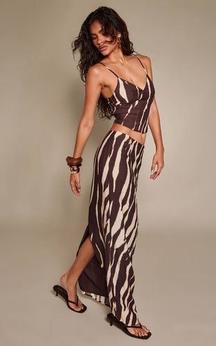 Brown Ensemble Jupe Longue Imprimé Abstrait | Taille 38 - PrettyLittleThing - Modalova