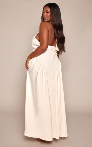 Cream Robe Maxi Grande Taille À Encolure Carrée Et Jupe Bouffante | Taille 46 - PrettyLittleThing - Modalova