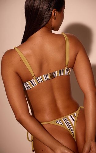 Olive Haut De Bikini À Armatures À Imprimé Rayé | Taille 42 - PrettyLittleThing - Modalova