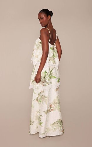 Olive Robe Longue À Bretelles Étagée En Dentelle Imprimée | Taille 42 - PrettyLittleThing - Modalova