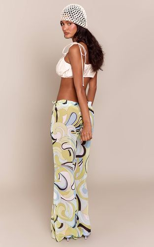 Green Pantalon Large Fluide En Mousseline À Imprimé Abstrait | Taille 44 - PrettyLittleThing - Modalova