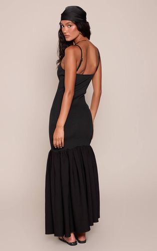 Black Robe Maxi À Bretelles Avec Ourlet Bouffant | Taille 32 - PrettyLittleThing - Modalova
