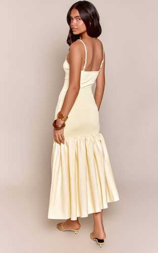 Lemon Robe Longue À Bretelles Avec Ourlet Bouffant | Taille 42 - PrettyLittleThing - Modalova