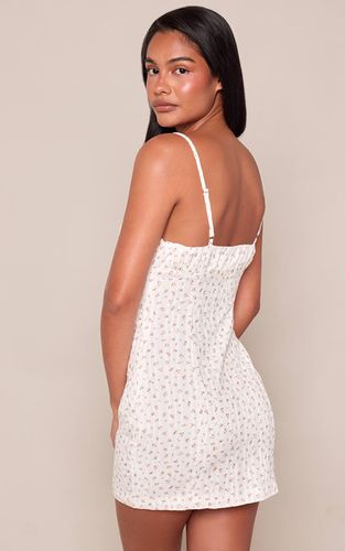 White Robe Mini Droite À Bretelles Avec Découpes Et Imprimé Fleuri | Taille 42 - PrettyLittleThing - Modalova