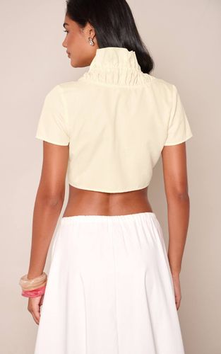 Lemon Chemise Courte À Volants Avec Nœud Devant | Taille 42 - PrettyLittleThing - Modalova