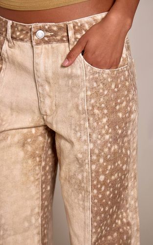 Brown Jean Taille Mi-haute À Détails De Coutures Imprimé Cerf | Taille 42 - PrettyLittleThing - Modalova