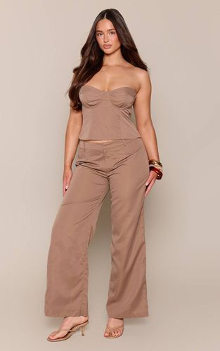 Mocha Pantalon Large Tailleur Ajusté Shape Ensemble Coordonné | Taille 42 - PrettyLittleThing - Modalova