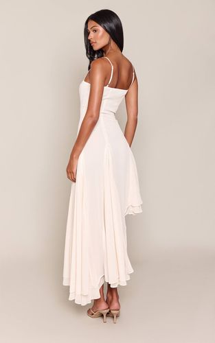 Cream Robe Mi-longue Asymétrique Fluide En Mousseline Contrastée Tall | Taille 42 - PrettyLittleThing - Modalova
