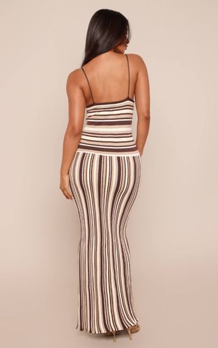 Multi Robe Maxi À Taille Basse Rayée En Maille À Bretelles Petite | Taille Small - PrettyLittleThing - Modalova