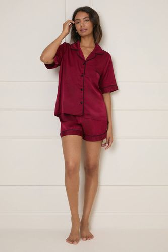Ensemble de nuit en satin uni à manches courtes | Taille 42 - Oasis - Modalova