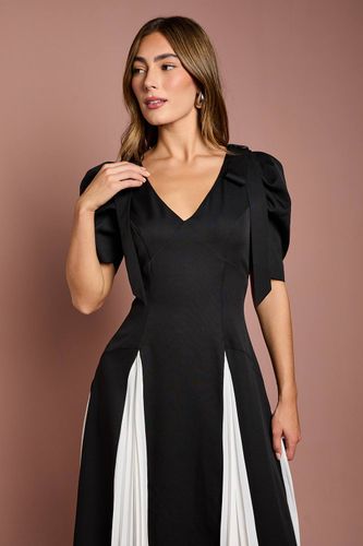 Robe Maxi en Crêpe à Manches Courtes avec Godets | Taille 38 - Coast - Modalova