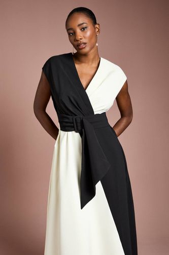 Robe Midi Crêpe Ceinturée Monochrome | Taille 40 - Coast - Modalova