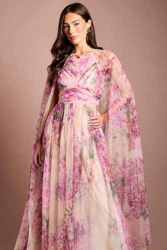 Robe Longue Petite Taille Avec Cape En Mesh Plissé Imprimé Et Ornements De Pierres Précieuses | Taille 44 - Coast - Modalova