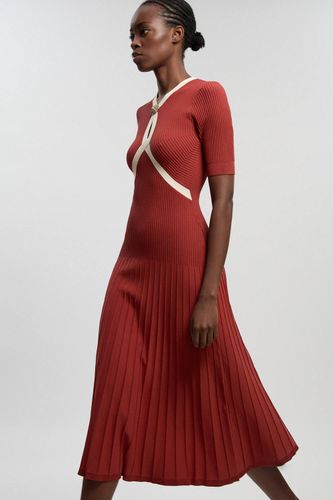 Robe Midi À Manches Courtes Jupe Ample Avec Détails En Maille Côtelée | Taille Medium - KarenMillen - Modalova