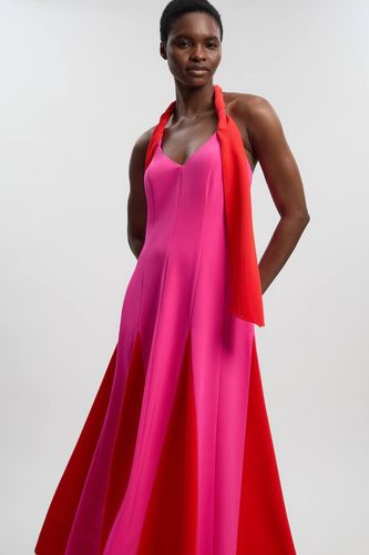 Robe Longue Col Licou À Détails Color Block Taillée Souple | Taille 16 - KarenMillen - Modalova