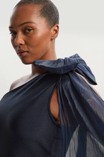 Robe Maxi Grande Taille à Bandage Moulant avec Détail Cape en Maille Tissée | Taille 18 - KarenMillen - Modalova