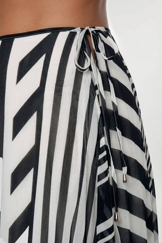 Jupe De Plage En Georgette De Viscose À Rayures Monochromes | Taille Medium - KarenMillen - Modalova